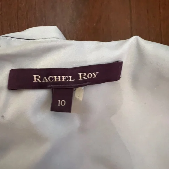 Dress - Picture 4 of 4